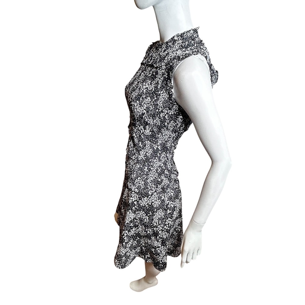 Madewell Smocked Crewneck Mini Dress in Floral Size 0 Black NWT - Picture 7 of 16